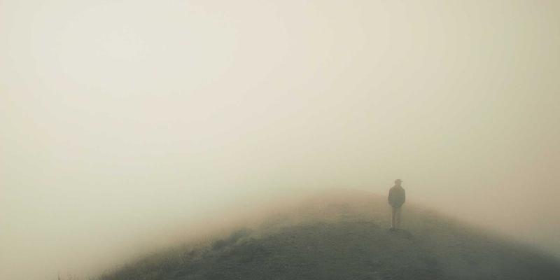 R语言网络数据要素流通数据交易反洗钱监测：跨链洗钱路径追踪与识别