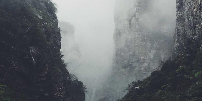 容器 DNS 服务 CoreDNS 应该如何配置才能稳定解析？